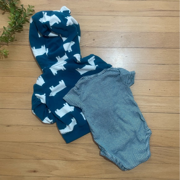 Carter’s Polar Bear Hooded Soft Sweatshirt w/ Ears and Onesie Size 6 Months - Picture 3 of 7